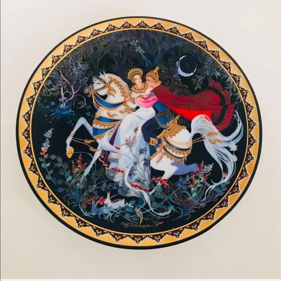 New Signed Plate Royal Kingdom Thailand 22k gold